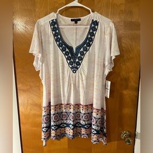 New blouse by signature studio in a size 1X.